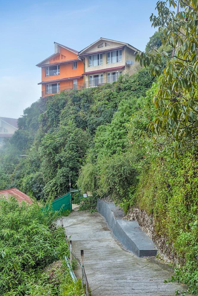 Club Mahindra Mussoorie Hotel Exterior photo